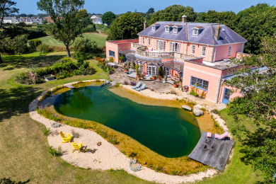 Swimming Pond vs Natural Pool: What's the Difference?